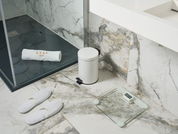 Croft 3L Pedal Bin in White - Image 4